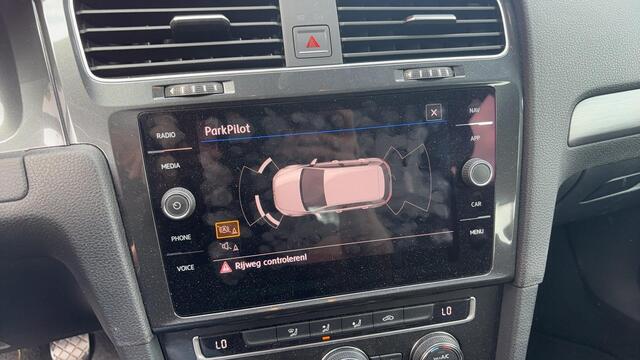 Volkswagen GOLF 1.0 TSI Comfortline NAVI / CLIMA / CARPLAY / PDC / BLUETOOTH / ACC / NL-AUTO