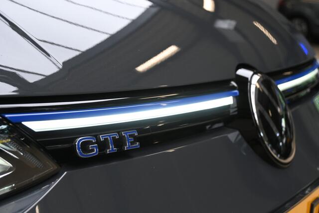 Volkswagen GOLF 1.4 eHybrid 245pk GTE | Leder | Pano | Trekhaak | 100% (Dealer) onderhouden label.