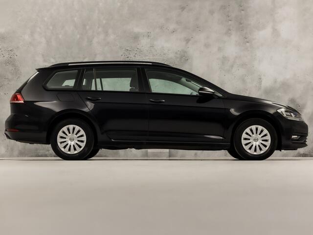 Volkswagen GOLF Variant 1.0 TSI Comfort Deluxe (APPLE CARPLAY, GROOT NAVI, CLIMATE, STOELVERWARMING, SPORTSTOELEN, CRUISE, NIEUWE APK, NIEUWSTAAT)