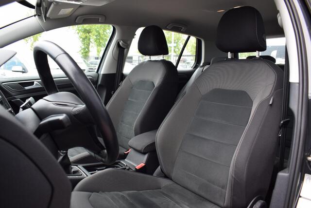 Volkswagen GOLF 1.0 TSI Trendline | Apple CarPlay | ACC | Airco | Sportstoelen