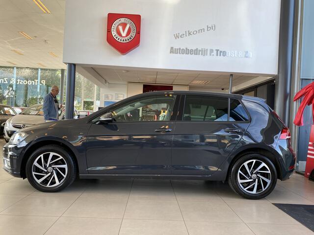 Volkswagen GOLF 1.5 TSI Highline,Automaat,Navigatie,Parkeerassistent,Climate&Cruisecontrol Adaptief,Spraakbediening,Comfortstoelen met Stoelverwarming,V&A Sensoren,16 Inch Lmv