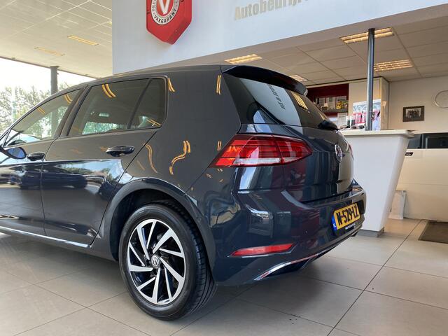 Volkswagen GOLF 1.5 TSI Highline,Automaat,Navigatie,Parkeerassistent,Climate&Cruisecontrol Adaptief,Spraakbediening,Comfortstoelen met Stoelverwarming,V&A Sensoren,16 Inch Lmv