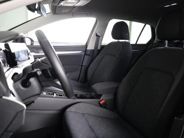 Volkswagen GOLF 1.5 eTSI Style