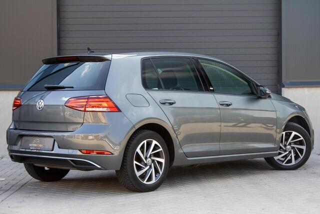Volkswagen GOLF 1.0 TSI Highline SOUND ACC CARPLAY STOELVERWARMING