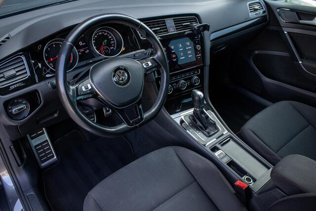 Volkswagen GOLF 1.0 TSI Highline SOUND ACC CARPLAY STOELVERWARMING