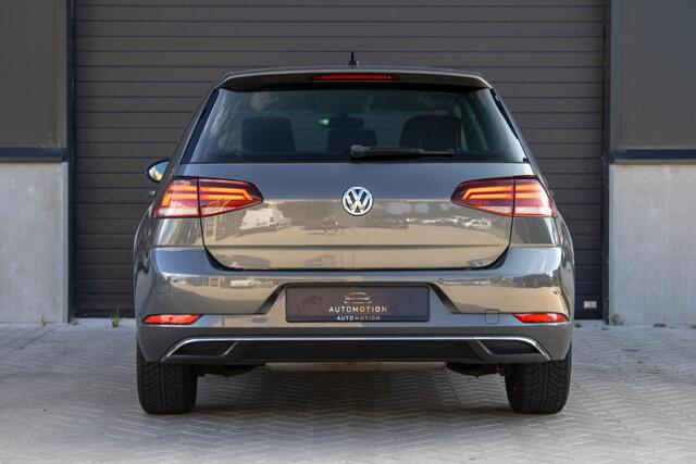 Volkswagen GOLF 1.0 TSI Highline SOUND ACC CARPLAY STOELVERWARMING