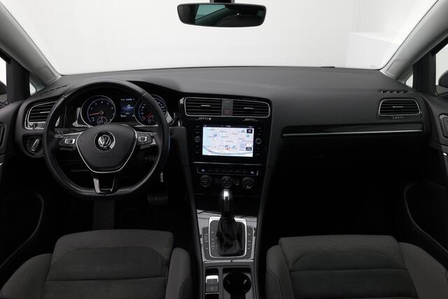 Volkswagen GOLF 1.5 TSI Highline Business R |Massage|Carplay|Navi|LED|