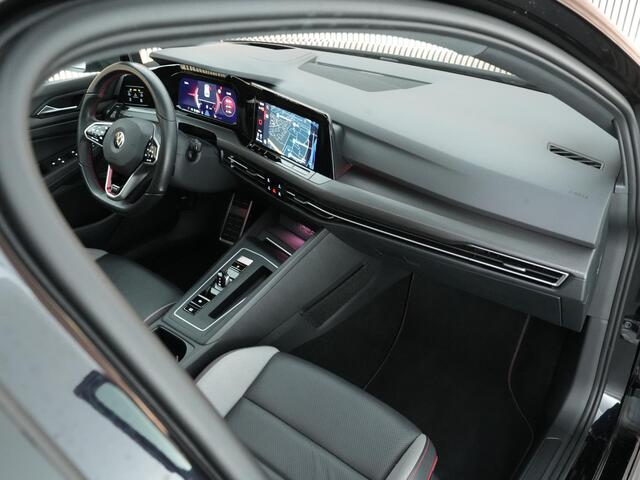 Volkswagen GOLF GTI Clubsport 2.0 300pk TSI |panoramadak|Nürburgring mode|Harman & Kardon|DCC|ACC|IQ Light|memory|stoelverwarming & verkoeling|head-up|Apple Carplay|parkeercamera|19" LMV|