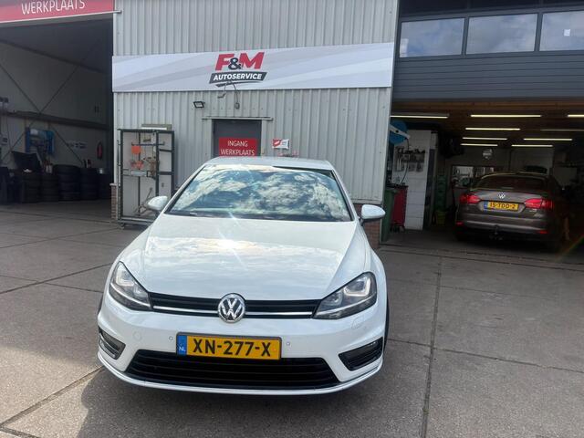 Volkswagen GOLF 1.4 TSI Connected Series DSG, clima, cruise, pdc, stoelverwarming