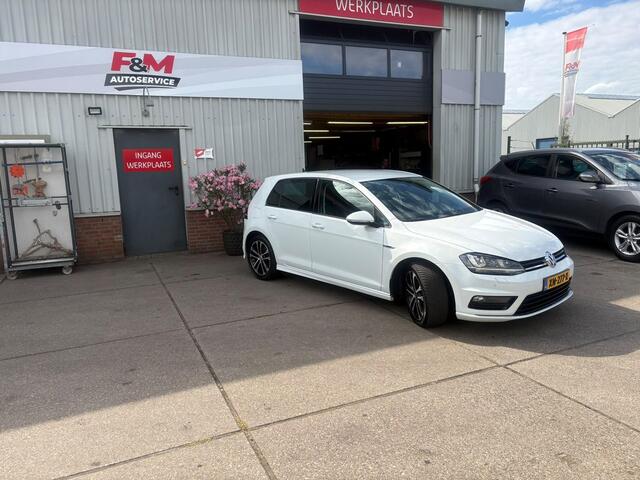 Volkswagen GOLF 1.4 TSI Connected Series DSG, clima, cruise, pdc, stoelverwarming