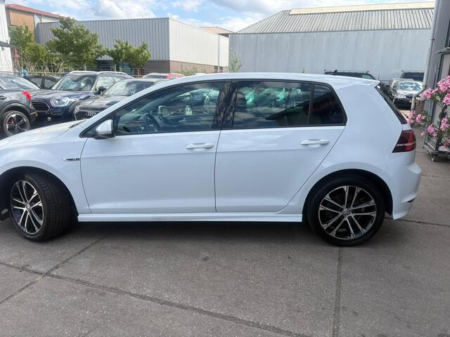 Volkswagen GOLF 1.4 TSI Connected Series DSG, clima, cruise, pdc, stoelverwarming