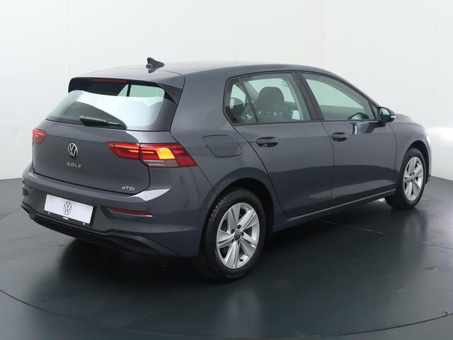 Volkswagen GOLF 1.0 eTSI Life | 110 PK | Automaat | Achteruitrijcamera | Adaptive cruise control | LED verlichting | Navigatiesysteem |