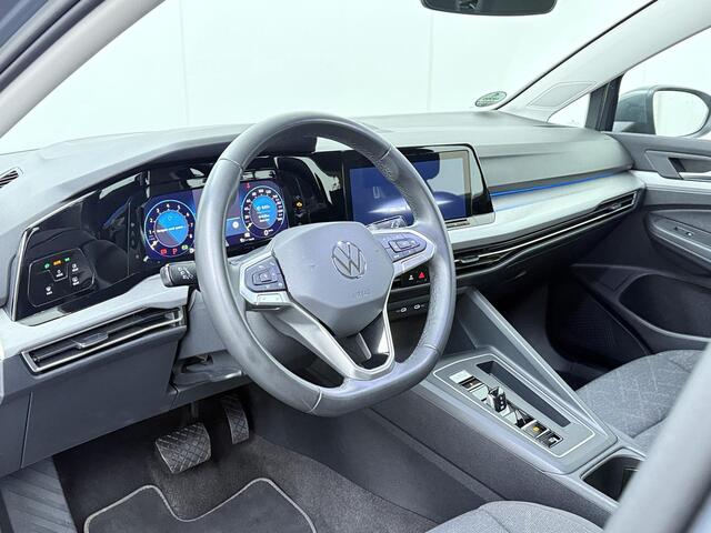 Volkswagen GOLF 1.0 eTSI Life | 110 PK | Automaat | Achteruitrijcamera | Adaptive cruise control | LED verlichting | Navigatiesysteem |