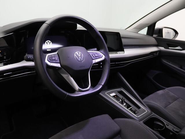 Volkswagen GOLF 110pk eTSI Life Business Apple Carplay/Android Auto | Climate