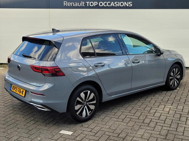 Volkswagen GOLF 1.5 eTSI Life Business | Navigatie | Winter Pack | Digital Cockpit | Dealer Onderhouden