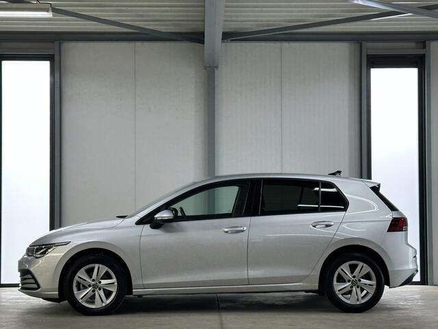 Volkswagen GOLF 1.5 TSI Life 130 pk | Acc | Led | Navi | Winter pack |