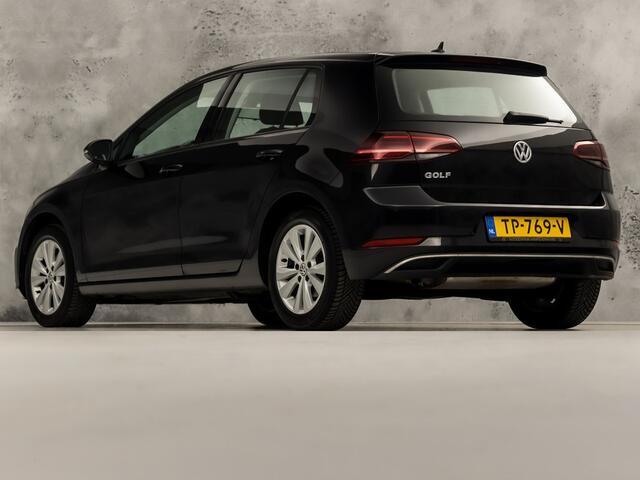 Volkswagen GOLF 1.0 TSI Sportline (APPLE CARPLAY, GROOT NAVI, ALCANTARA, DYNAMISCHE KNIPPERLICHTEN, SPORTSTOELEN, STOELVERWARMING, ADAPTIVE CRUISE, PARKEERSENSOREN, NIEUWSTAAT)