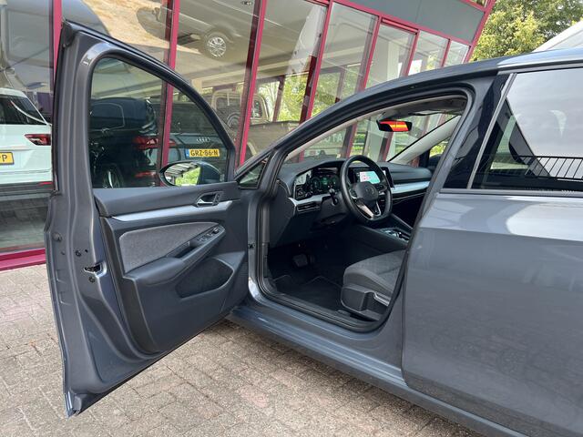 Volkswagen GOLF 1.5 eTSI Style | Carplay | ACC | PDC | Camera | Virtual | Stoel/Stuurverw. | Sfeerverlichting |