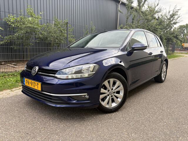 Volkswagen GOLF 1.0 TSI Comfortline / 5-DEURS / NAVI / CARPLAY / CRUISE