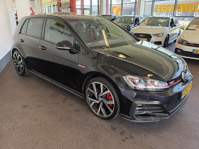 Volkswagen GOLF 2.0 TSI GTI Performance 245PK Automaat | Digital dashboard | Adaptieve cruise control | Keyless | Dodehoeksdetectie | Lane assist | Achteruitrijcamera | Stoelverwarming | Navigatie