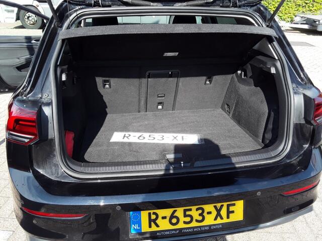 Volkswagen GOLF 2.0 TDI DSG STYLE UNITED / NAVI / ACC