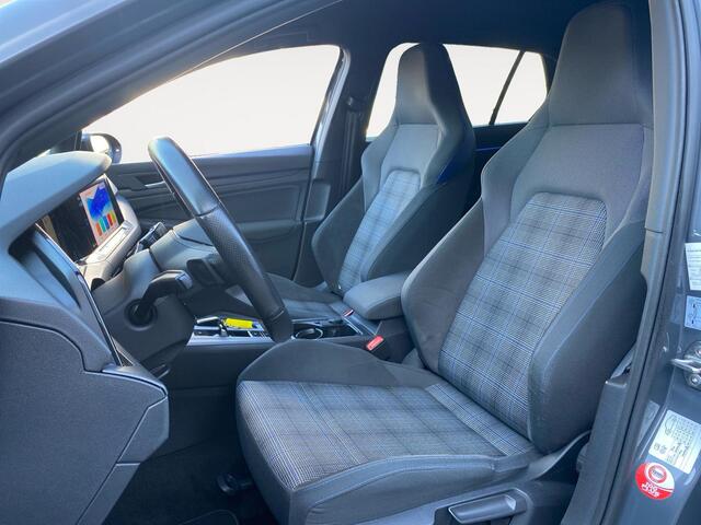 Volkswagen GOLF 1.4 eHybrid GTE | Automaat | Kuipstoelen | Camera | Dodehoek Detectie | Cruise Control Adaptief | Climate Control | Keyless | DAB