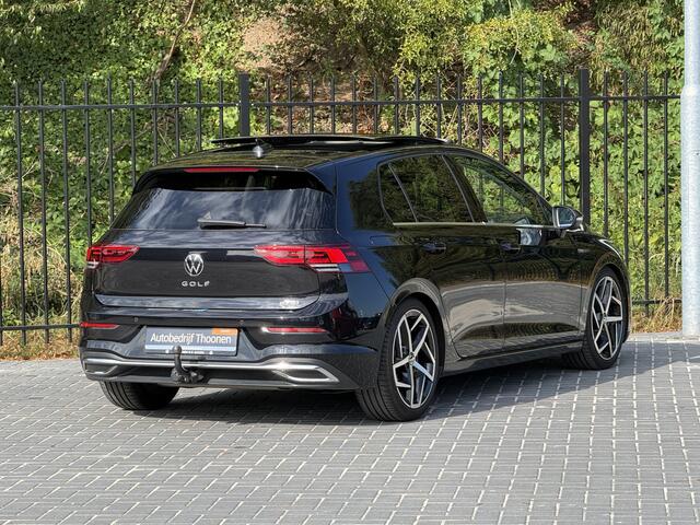 Volkswagen GOLF 1.5 eTSI Style 150 pk | pano | trekhaak | 18"