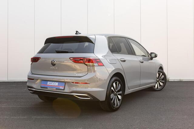 Volkswagen GOLF 1.5 eTSI R-Line Business+