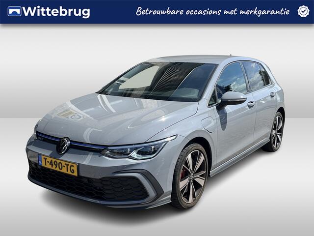 Volkswagen GOLF 1.4 eHybrid GTE / AUTOMAAT/ 245 PK/ CAMERA/ STUUR+STOELVERWARM./ ACC/ APP-CONNECT/ DIGITAL DASH/ RIJ-MODI/ KEYLESS/ NAVI/ DAB/ CLIMA/ LED/ 18'' LMV