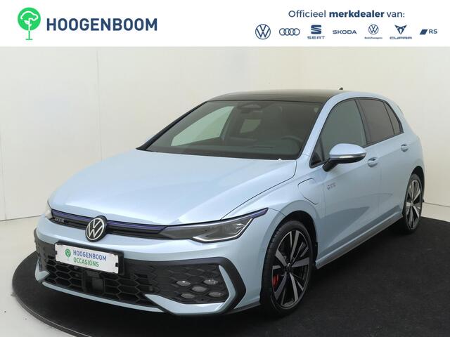 Volkswagen GOLF 1.5 eHybrid GTE | SoH 100% | Panoramadak | Lederen bekleding 'Vienna' | Adaptieve demping | Trekhaak | Head-up display | 360 camera | Stoelventilatie voor | Parkeerassistent |