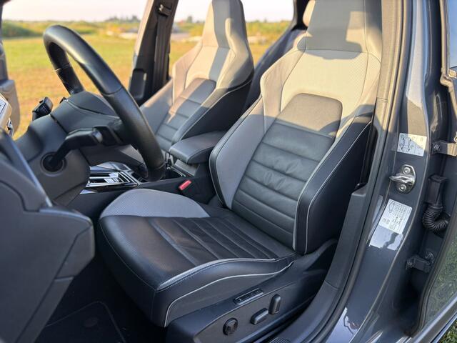 Volkswagen GOLF 1.4 eHybrid GTE / Panoramadak / Lederen Memory Seat / Stoelverwarming V+A / Head-Up Display / Achteruitrijcamera