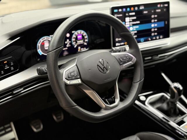 Volkswagen GOLF 1.5 TSI R-Line Edition 150PK Sfeer Verlichting l LED l Camera l Stoelverwarming l