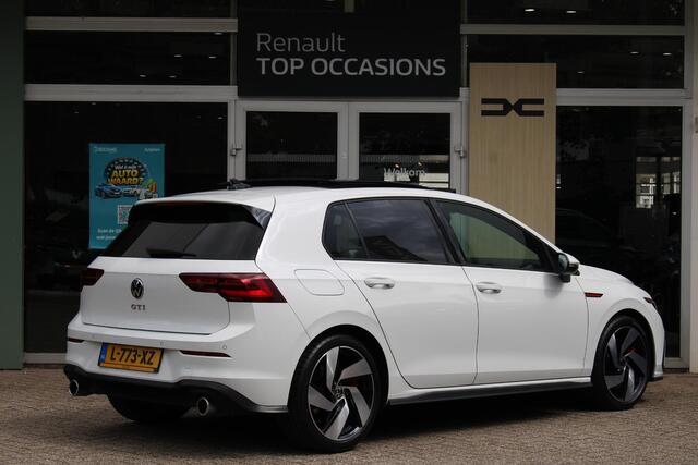 Volkswagen GOLF 2.0 TSI GTI 245PK | Panoramadak | Stoel- en stuurverwarming | Dodehoekdetectie | Adaptieve Cruise Control | Sfeerverlichting