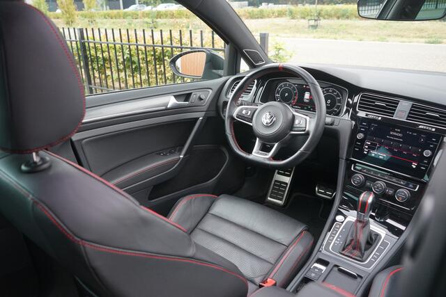 Volkswagen GOLF 2.0 TSI GTI TCR 290PK DSG Panodak Akra DCC Dynaudio ACC Carplay