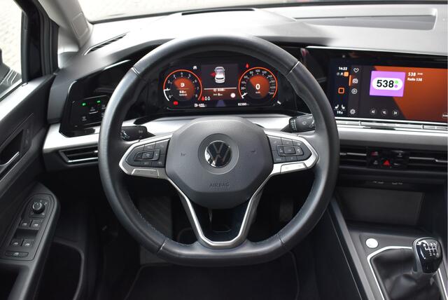 Volkswagen GOLF 1.0 TSI Life Business Massage+Memory, Head-up, Adaptive cruise, Camera, Stoel/stuurverwarming
