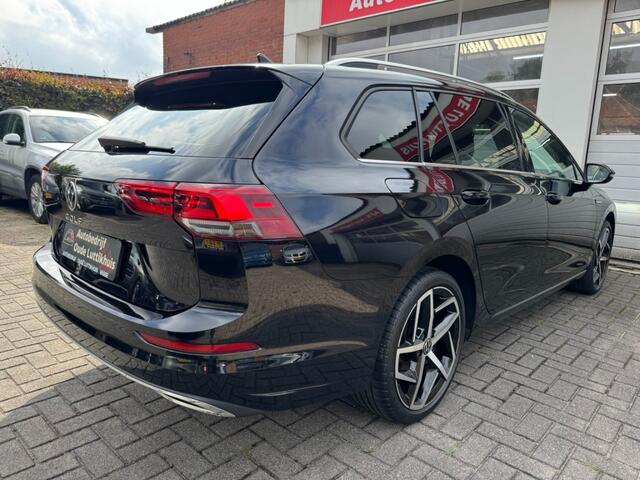 Volkswagen GOLF Variant 1.5 eTSI ACT DSG Style Camera ACC IQ.Light App-Connect Navi