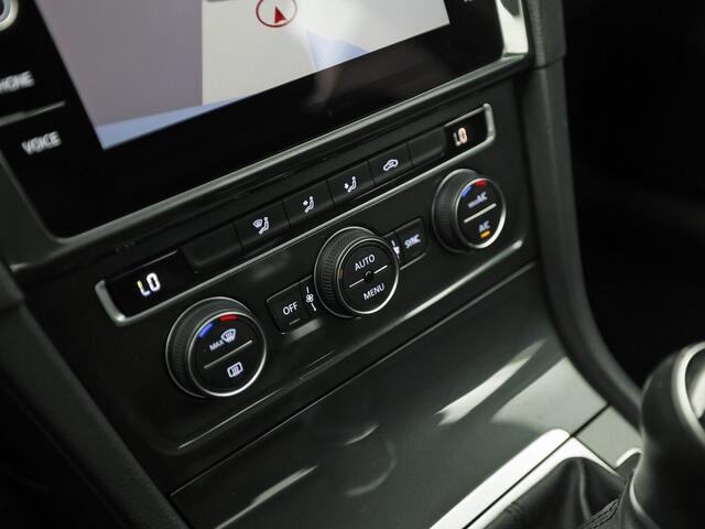 Volkswagen GOLF 1.0 TSI Sportline (APPLE CARPLAY, NAP, GROOT NAVI, CLIMATE, PARKEERSENSOREN, SPORTSTOELEN, LM VELGEN, ADAPTIVE CRUISE, NIEUWSTAAT)