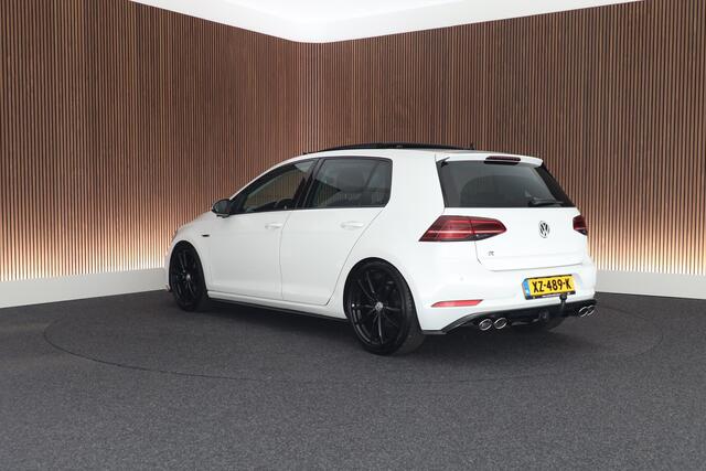 Volkswagen GOLF 1.5 TSI 150pk 2x R-Line Panoramadak Dynaudio Leder Trekhaak LED Navigatie