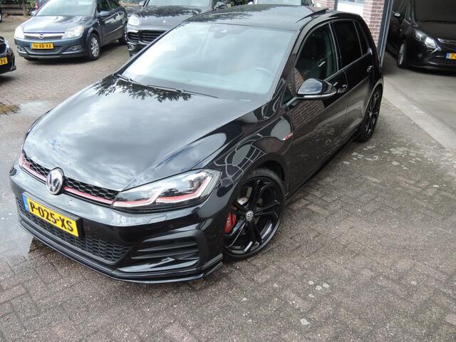 Volkswagen GOLF 2.0 TSI GTI TCR Akra Pano Dyna Camera Acc Lane Blis