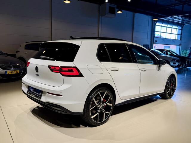 Volkswagen GOLF 1.4 eHybrid GTE Pano|Camera|Keyles|Nav|Trekhaak|IQ