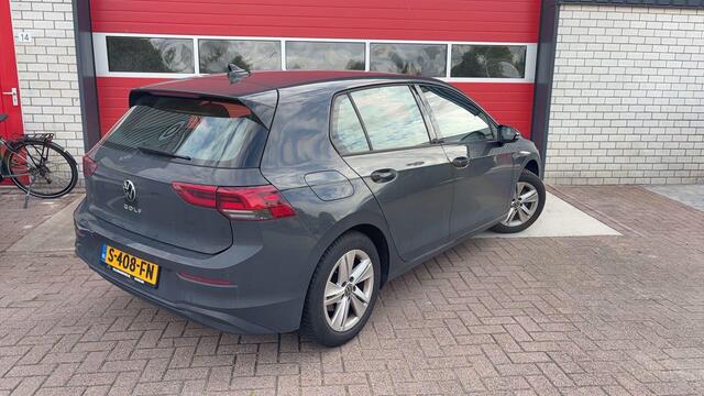 Volkswagen GOLF 1.0 TSI Life CARPLAY / CLIMA / PDC V+A / LED / TREKHAAK / LANE ASS / 6 VERSN