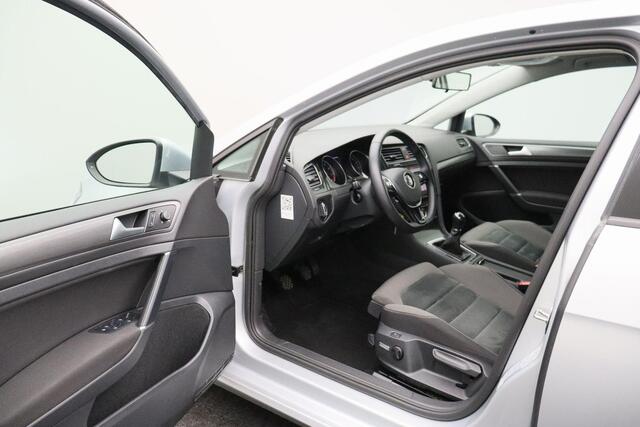 Volkswagen GOLF 1.0 TSI Comfortline Business 2019 NAP | Navigatie | Ergoactive | Stoelverwarming | Climate control | Cruise control |