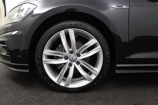 Volkswagen GOLF 1.5 TSI Highline Business R
