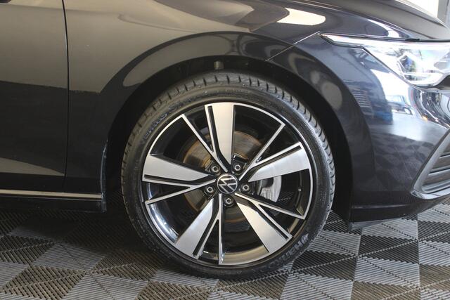 Volkswagen GOLF 1.5 eTSI Style