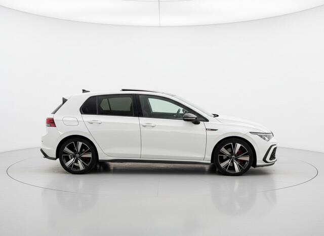 Volkswagen GOLF 2.0 TDI GTD. PANO, CARPLAY, ACC.