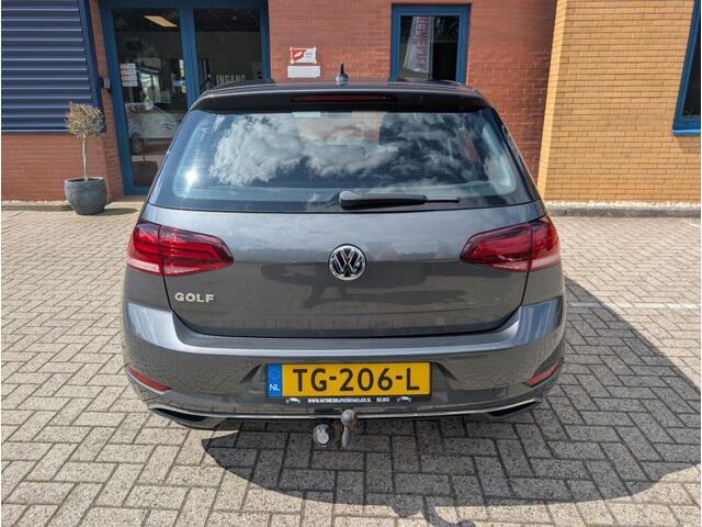 Volkswagen GOLF 1.0 TSI Highline BNS R, ADAPcruise, PDC v+a, Trekhaak, Navi