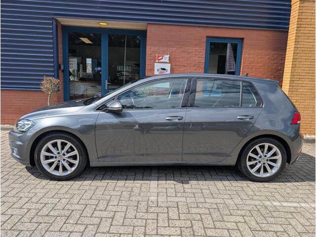 Volkswagen GOLF 1.0 TSI Highline BNS R, ADAPcruise, PDC v+a, Trekhaak, Navi