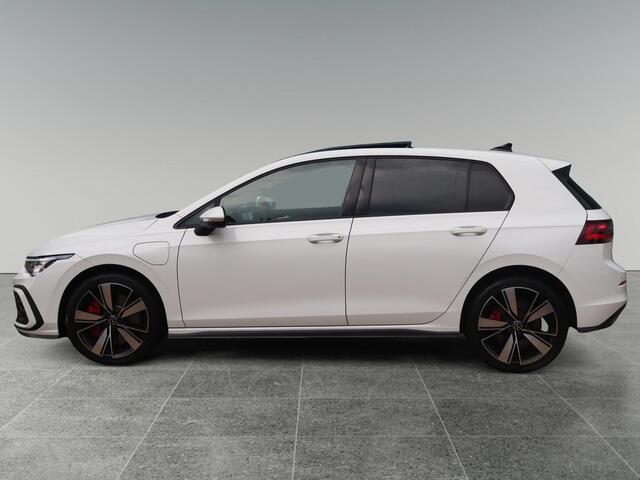 Volkswagen GOLF GTE 1.4 eHybrid 245pk DSG | NAVI | SCHUIF/KANTELDAK | TREKHAAK | CLIMA | CAMERA |