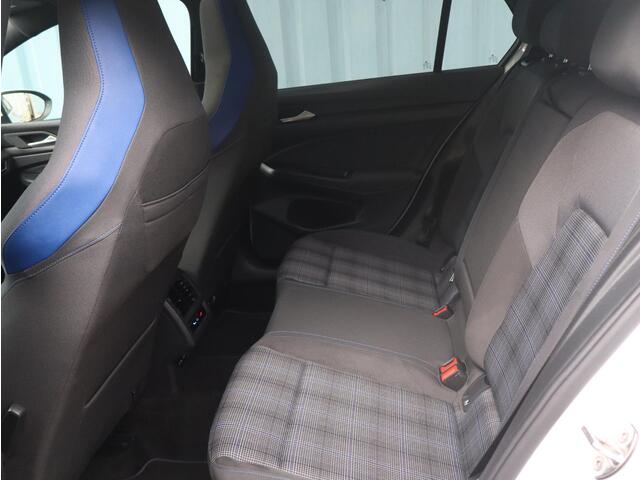 Volkswagen GOLF GTE 1.4 eHybrid 245pk DSG | NAVI | SCHUIF/KANTELDAK | TREKHAAK | CLIMA | CAMERA |