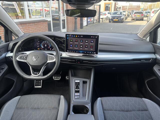 Volkswagen GOLF 1.5 eTSI Oranje Edition Carplay - Stuur en Stoelverwarming - Full Options -